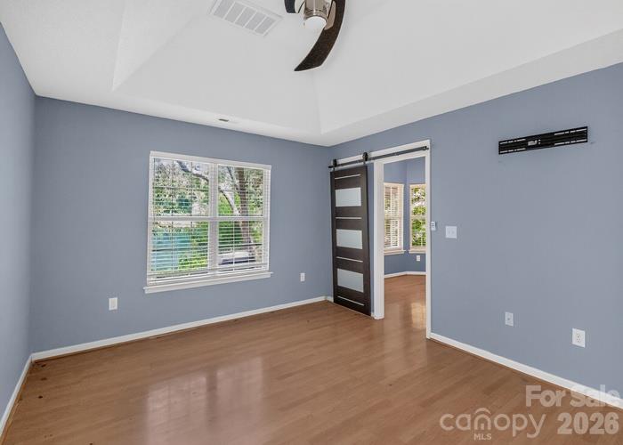 Single Family Residence at 1021 Stinson Glen Lane, Charlotte, photo 13 of 20
