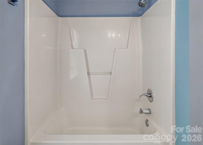 Single Family Residence at 1021 Stinson Glen Lane, Charlotte, photo 17 of 20