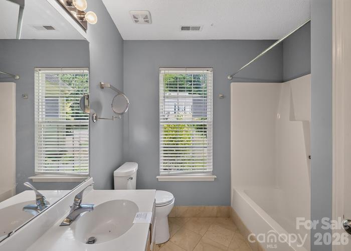 Single Family Residence at 1021 Stinson Glen Lane, Charlotte, photo 18 of 20