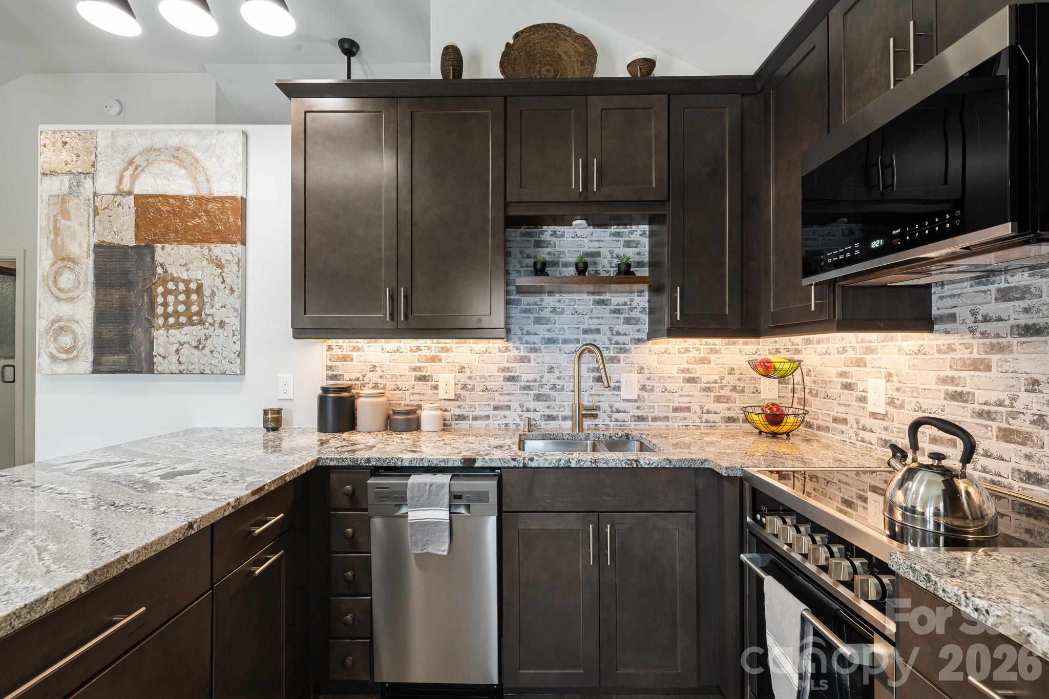 Single Family Residence at 607 Kanuga Road, Hendersonville, photo 12 of 45