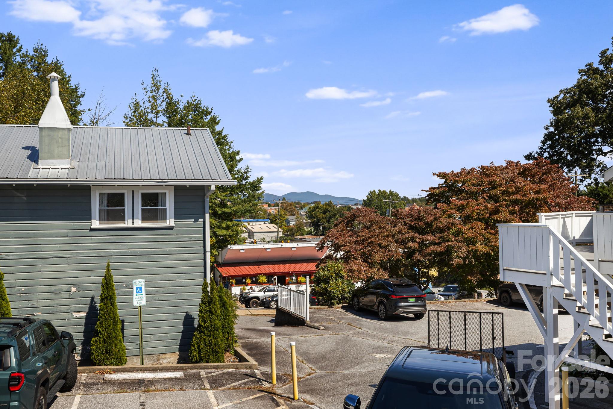 Single Family Residence at 607 Kanuga Road, Hendersonville, photo 37 of 45