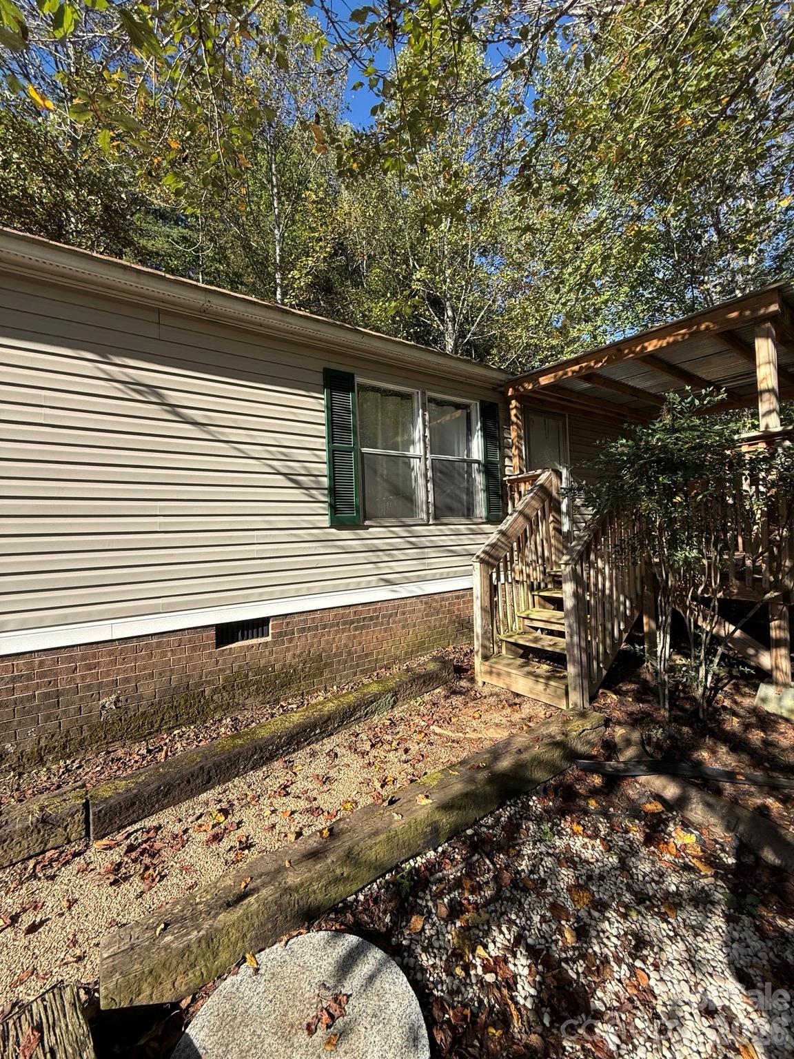 Front - 1516 Abington Road, Lenoir