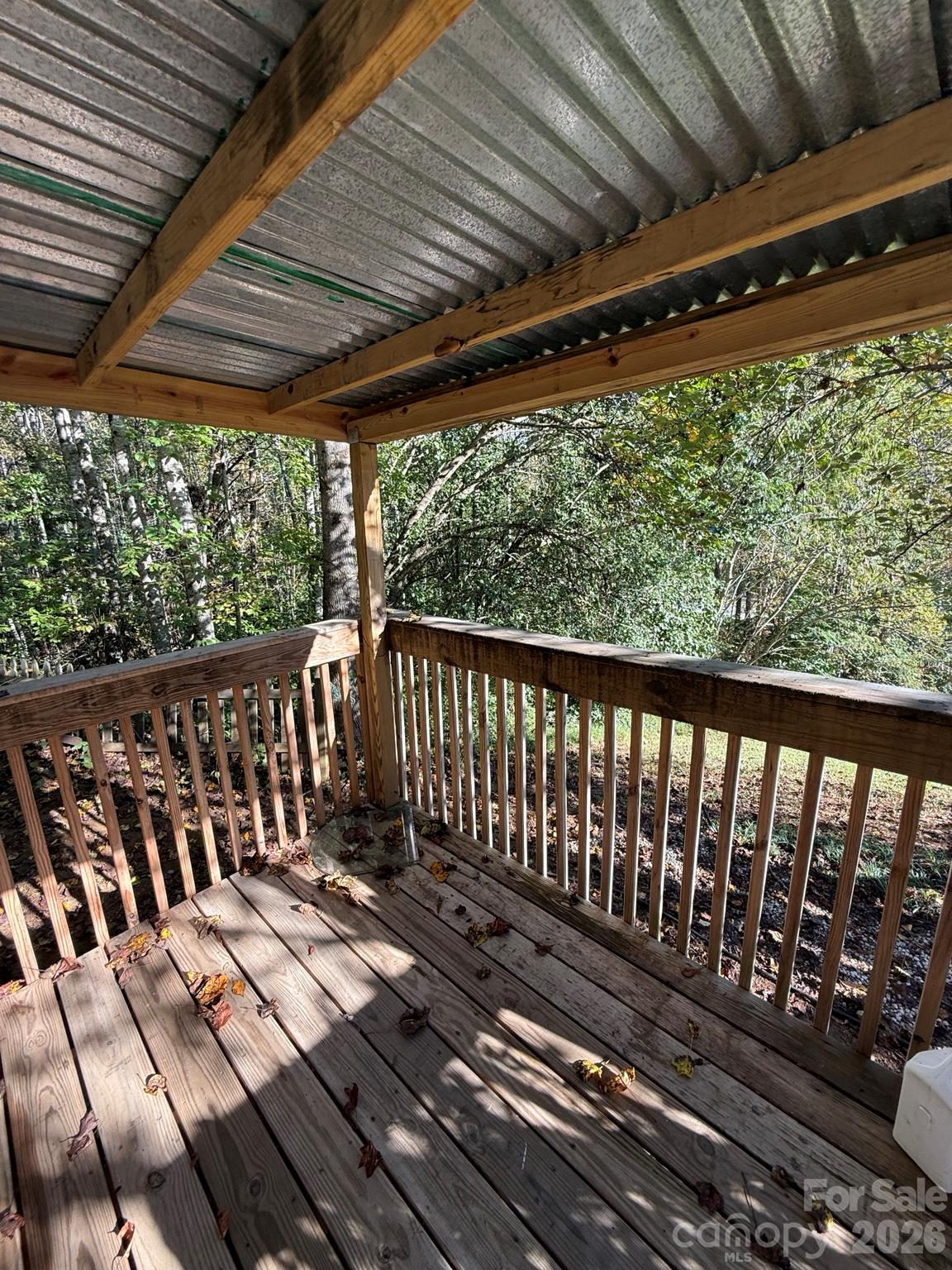 Front Porch - 1516 Abington Road, Lenoir
