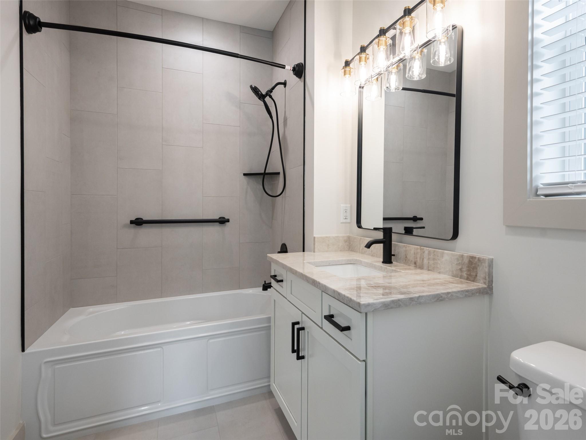 Townhouse at 10 Heartleaf Circle, Arden, photo 32 of 38