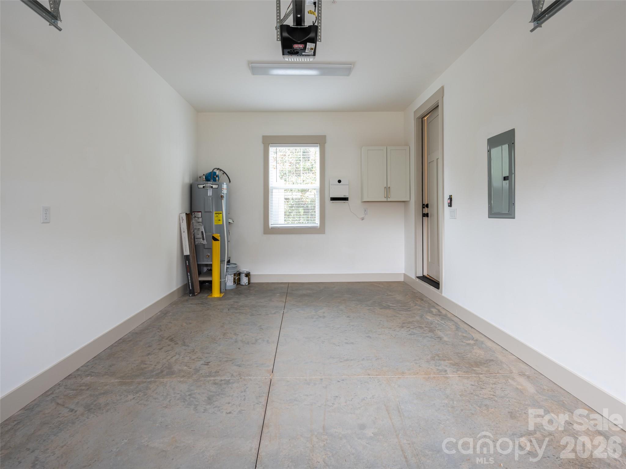 Townhouse at 10 Heartleaf Circle, Arden, photo 33 of 38