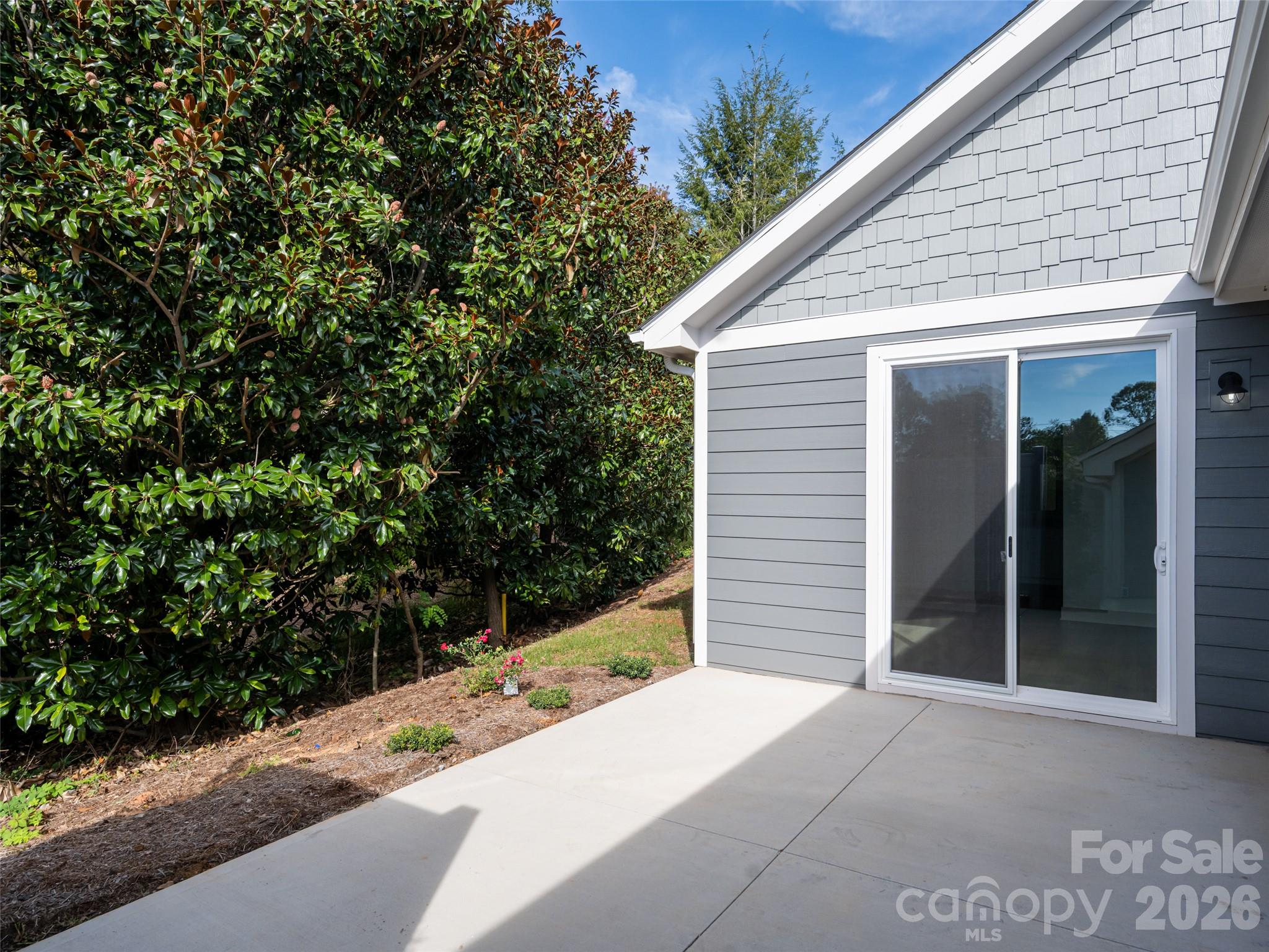 Townhouse at 10 Heartleaf Circle, Arden, photo 34 of 38