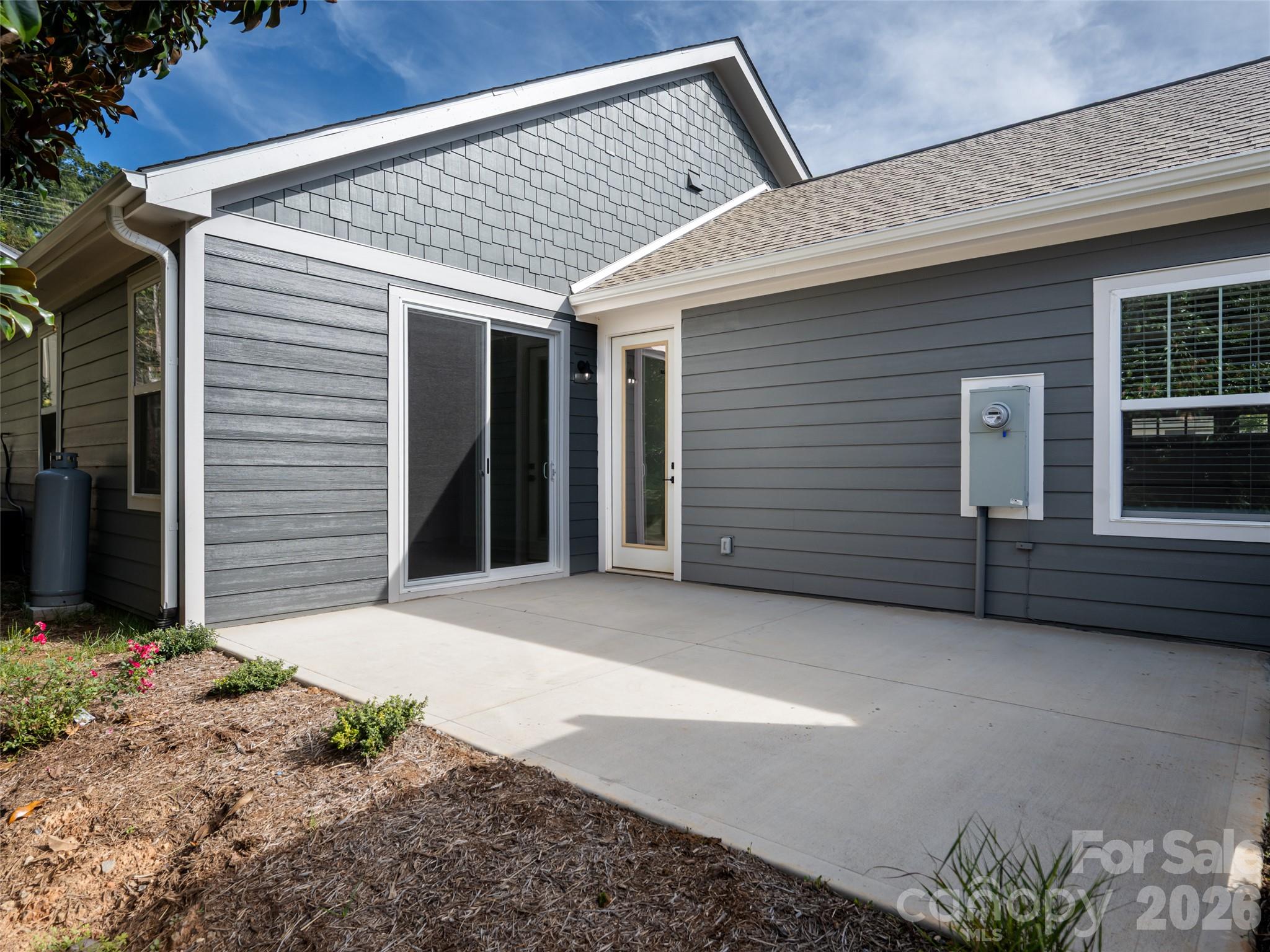 Townhouse at 10 Heartleaf Circle, Arden, photo 36 of 38