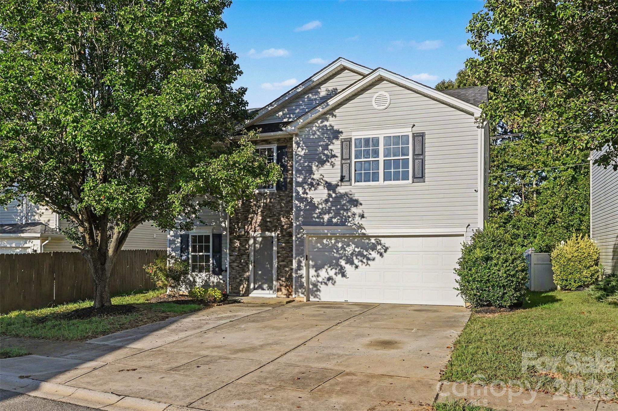 Single Family Residence at 2920 Teton Drive, Gastonia, photo 3 of 24