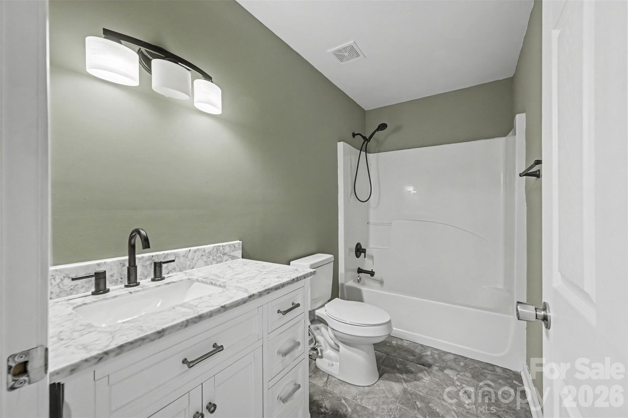 Single Family Residence at 2920 Teton Drive, Gastonia, photo 9 of 24