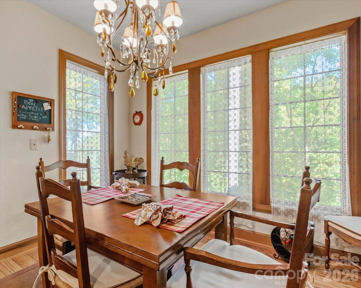Condominium at 81 Creekside Way, Burnsville, photo 11 of 40