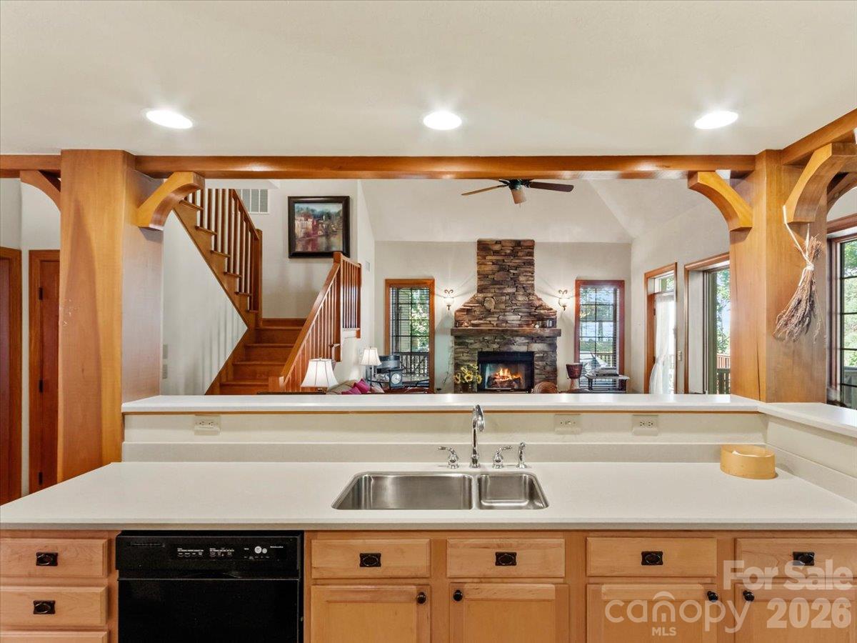 Condominium at 81 Creekside Way, Burnsville, photo 13 of 40
