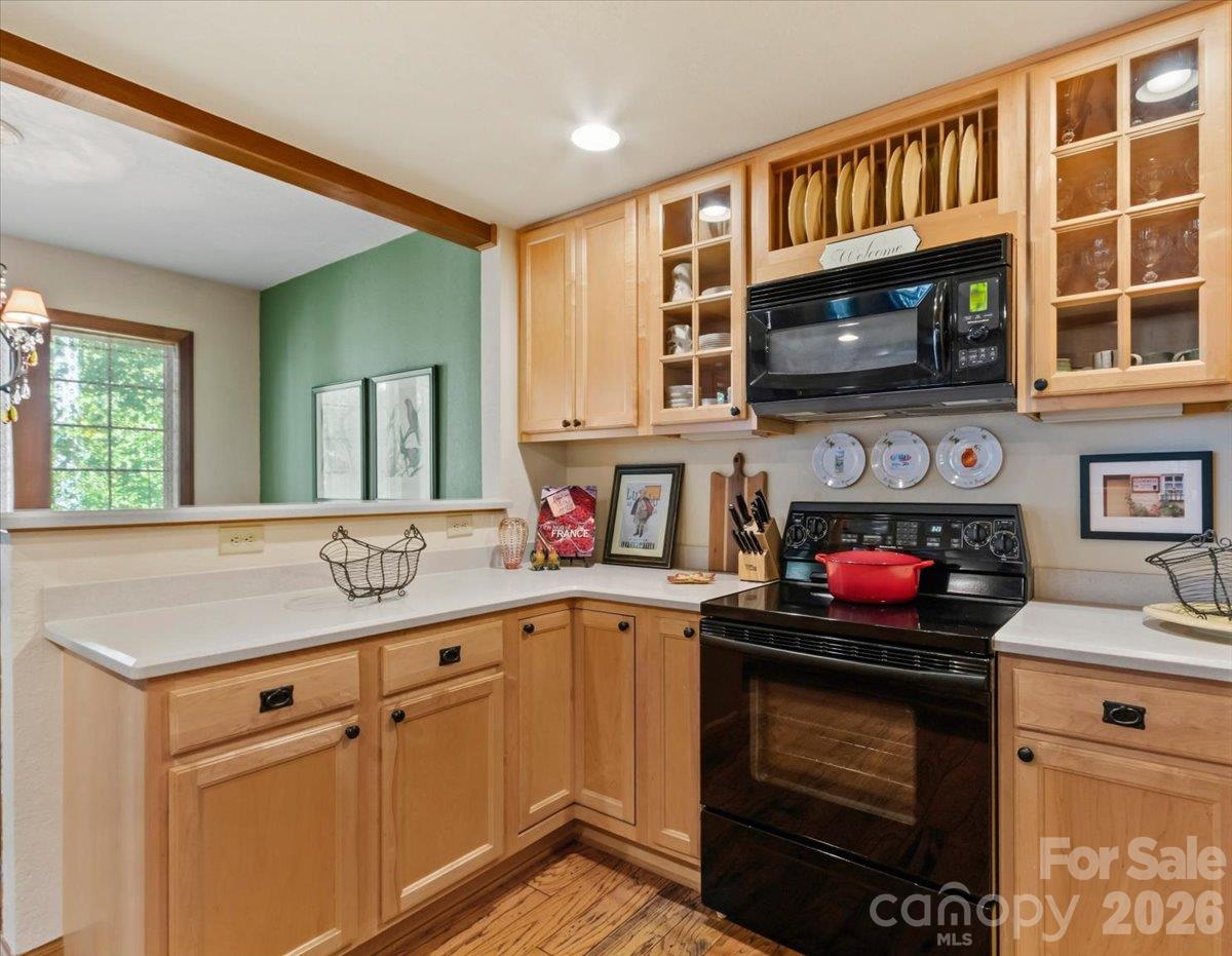 Condominium at 81 Creekside Way, Burnsville, photo 15 of 40