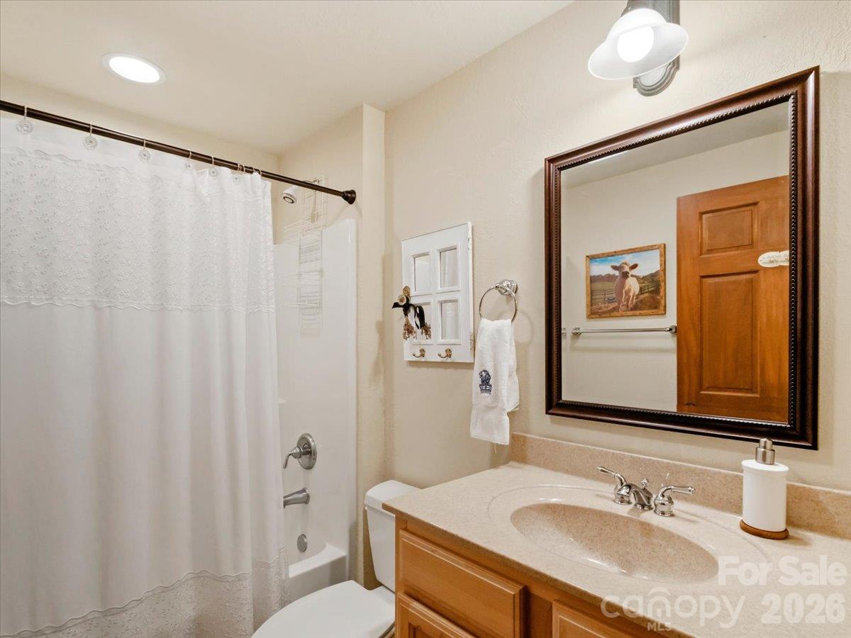 Condominium at 81 Creekside Way, Burnsville, photo 20 of 40