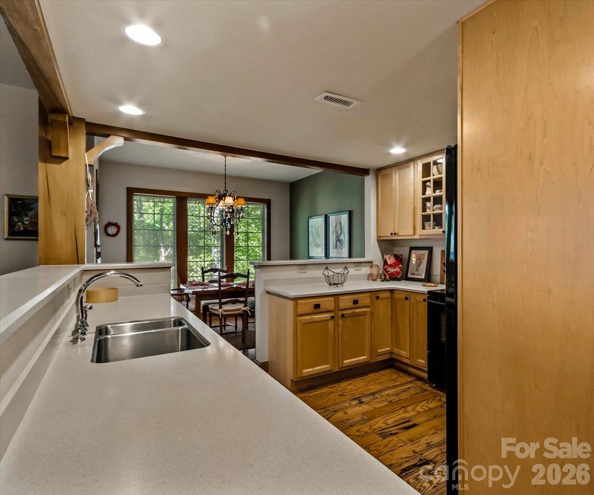 Condominium at 81 Creekside Way, Burnsville, photo 37 of 40