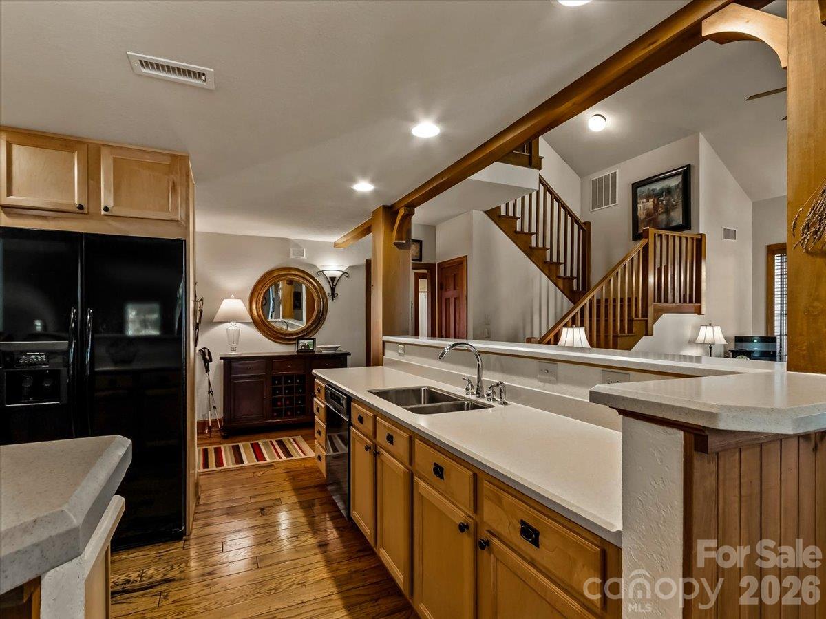 Condominium at 81 Creekside Way, Burnsville, photo 38 of 40