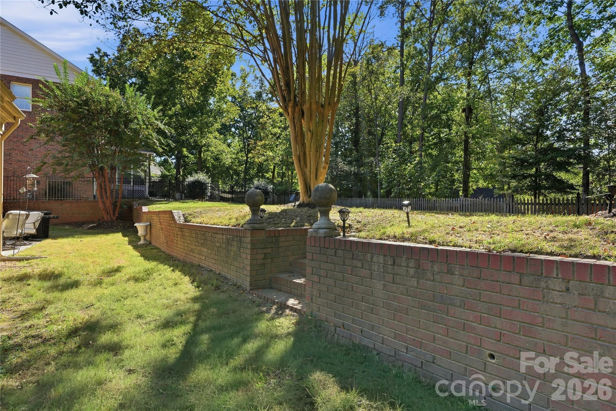 Single Family Residence at 717 Fredricksburg Road, Matthews, photo 28 of 41