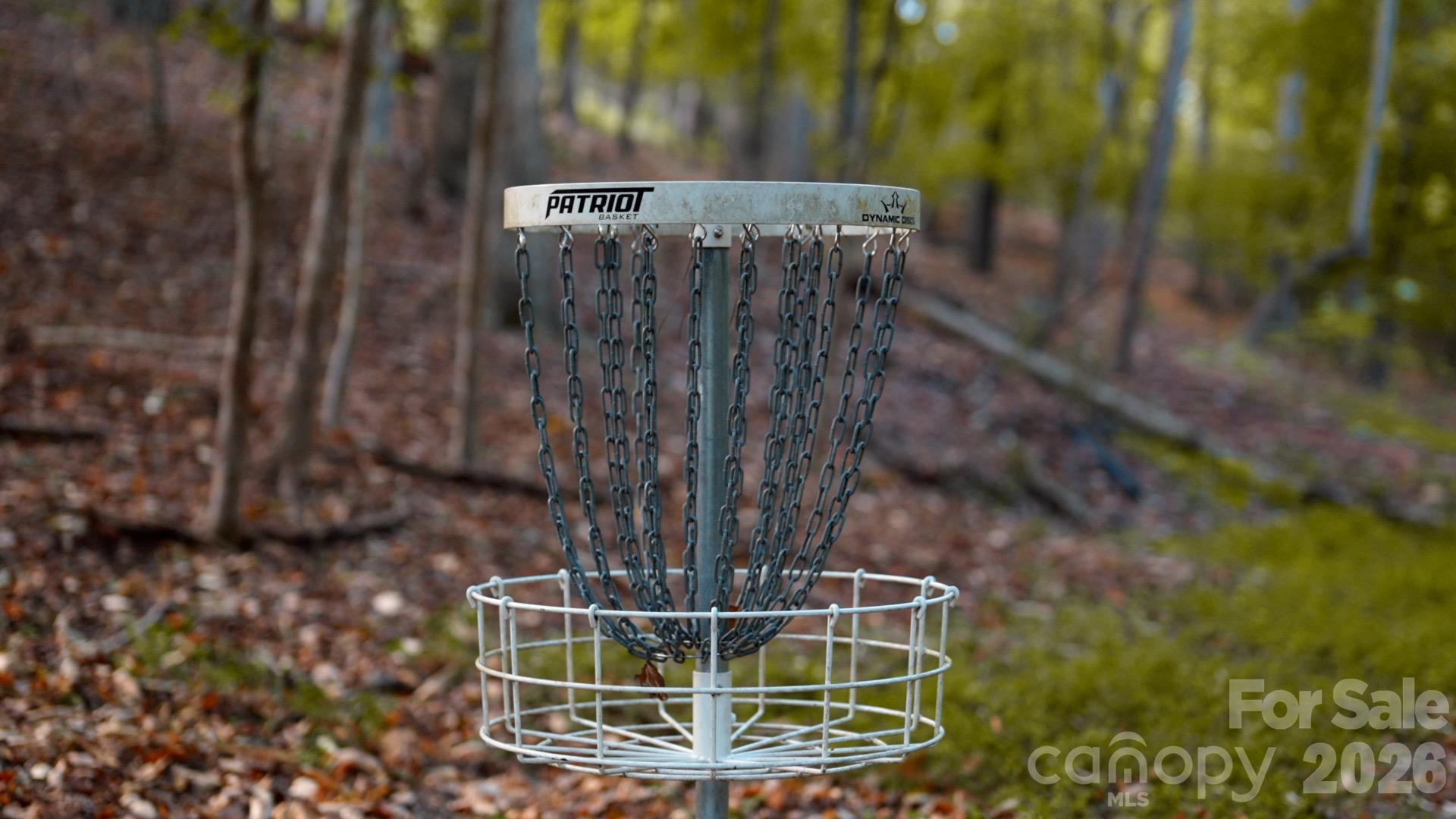 Community disc golf - 717 Fredricksburg Road, Matthews
