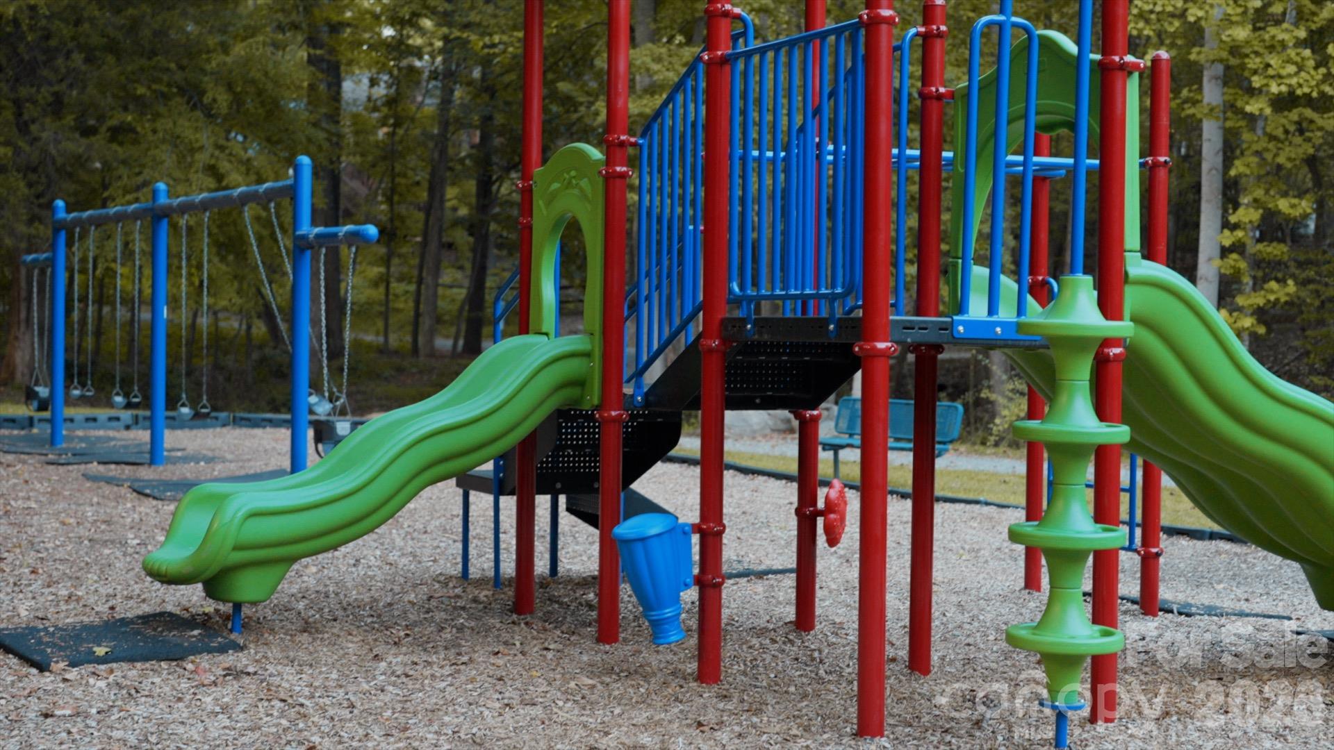 Community playground - 717 Fredricksburg Road, Matthews
