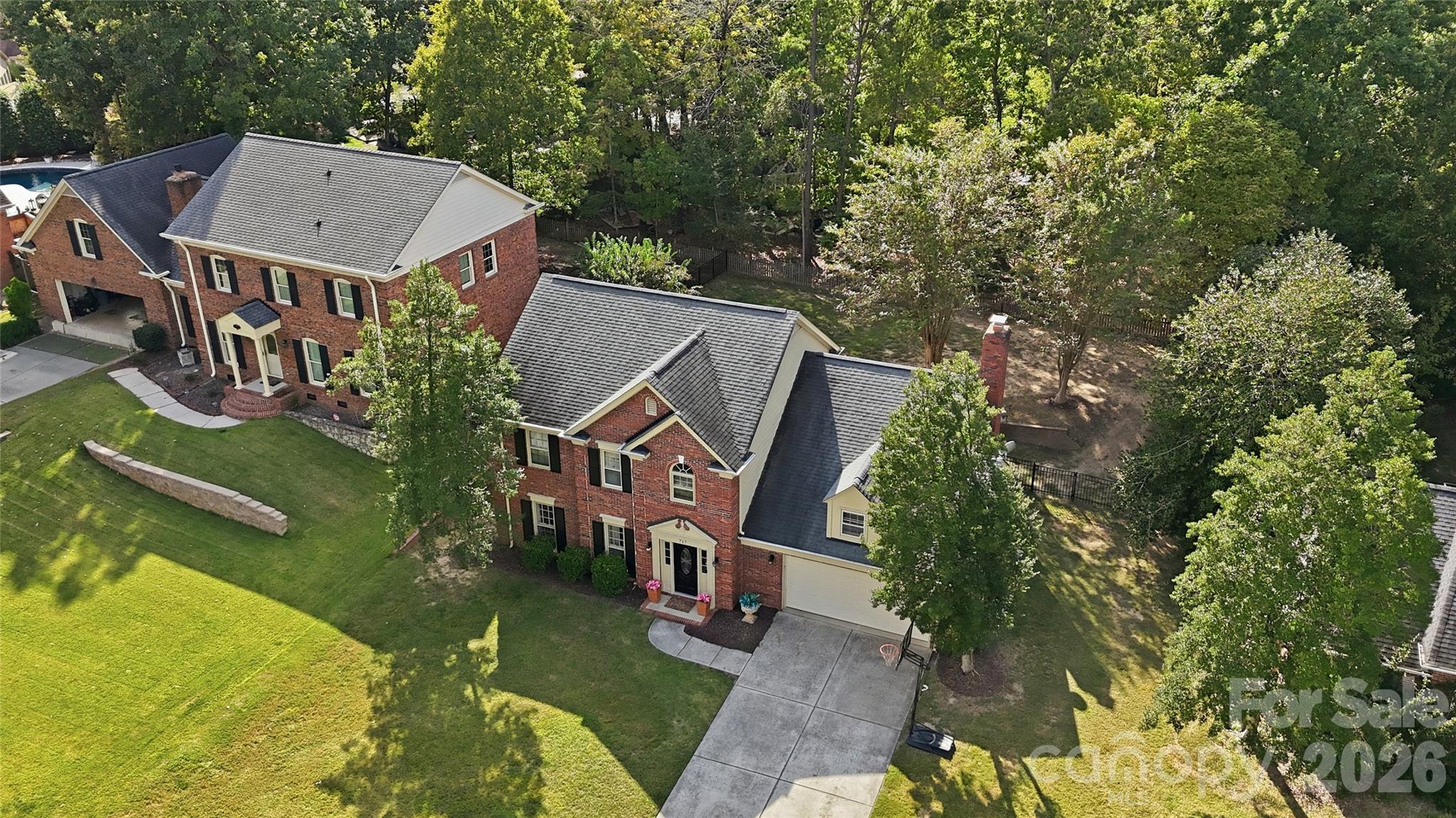 Single Family Residence at 717 Fredricksburg Road, Matthews, photo 38 of 41