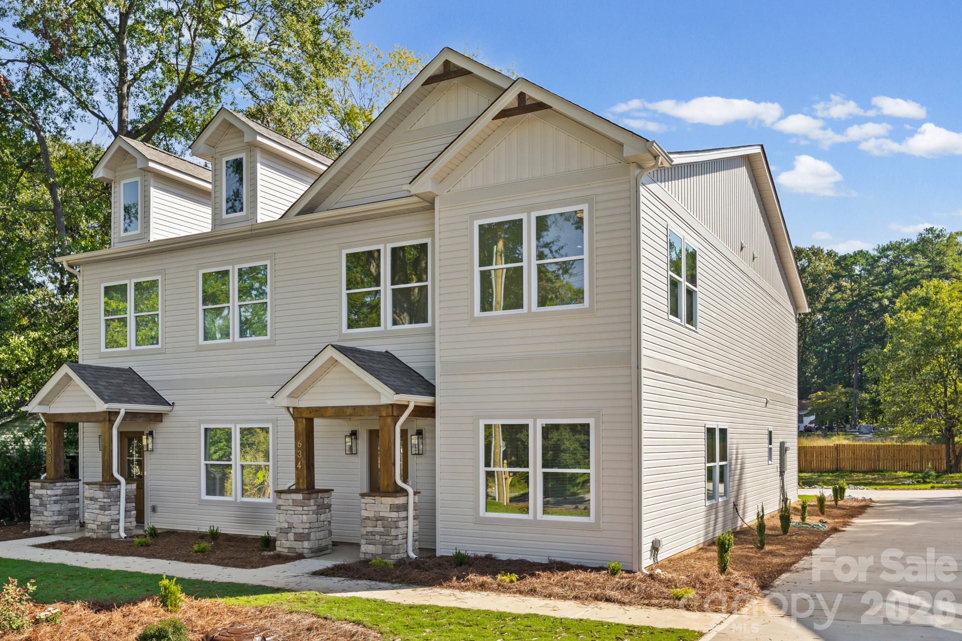 Townhouse at 634 N Modena Street, Gastonia, photo 4 of 30