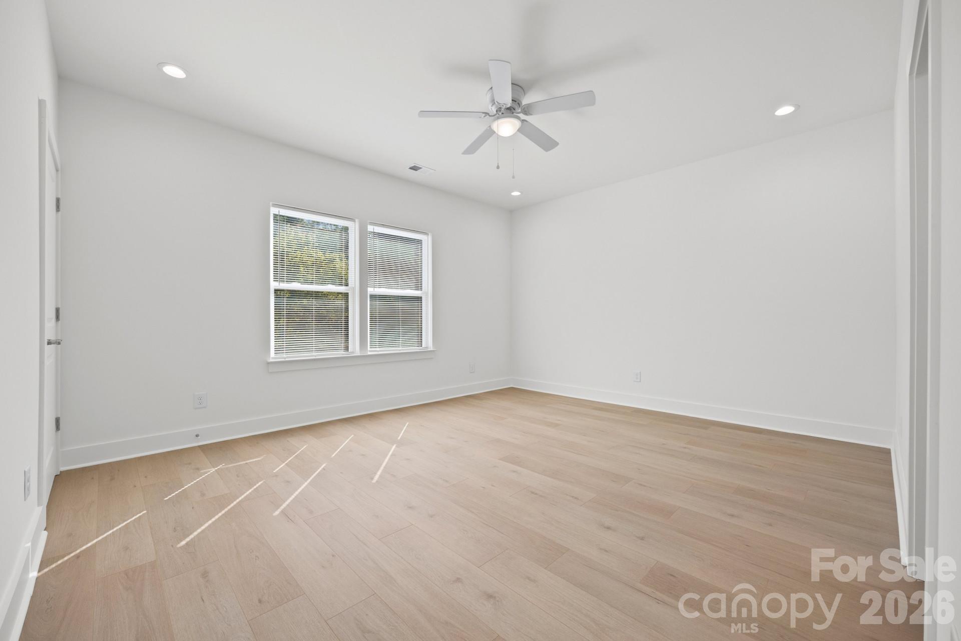 Townhouse at 634 N Modena Street, Gastonia, photo 26 of 30