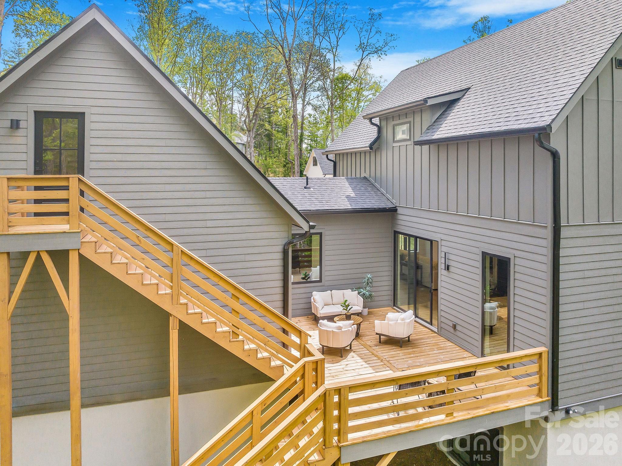 Convenient Backyard and Office/Flex Space Access - 25 Ted Linn Drive, Fairview