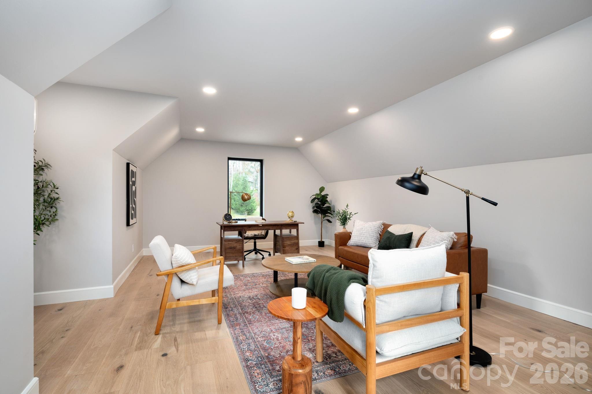 Separately Zoned with Dual Access - 25 Ted Linn Drive, Fairview