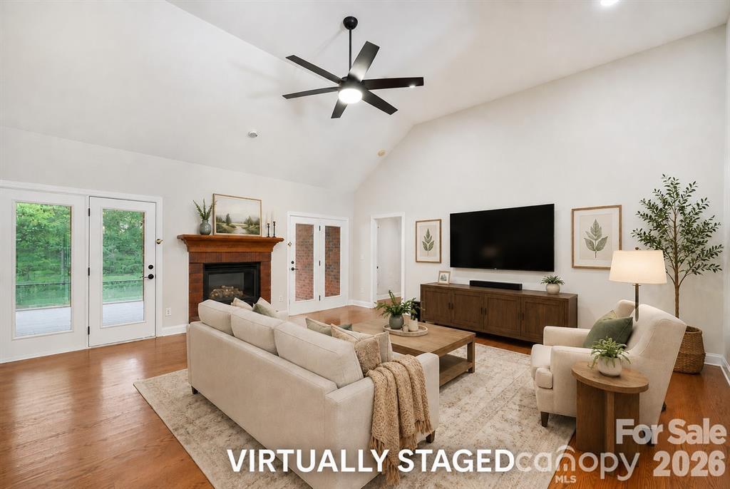 Single Family Residence at 10846 Tyler Brook Lane, Mint Hill, photo 9 of 32