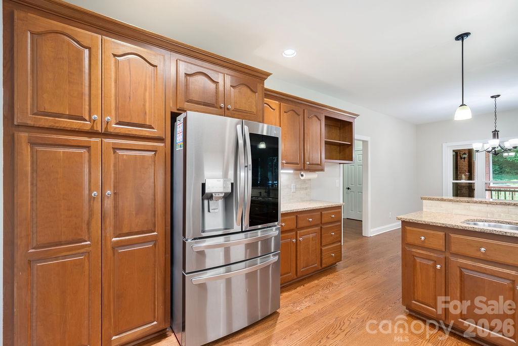 Single Family Residence at 10846 Tyler Brook Lane, Mint Hill, photo 11 of 32