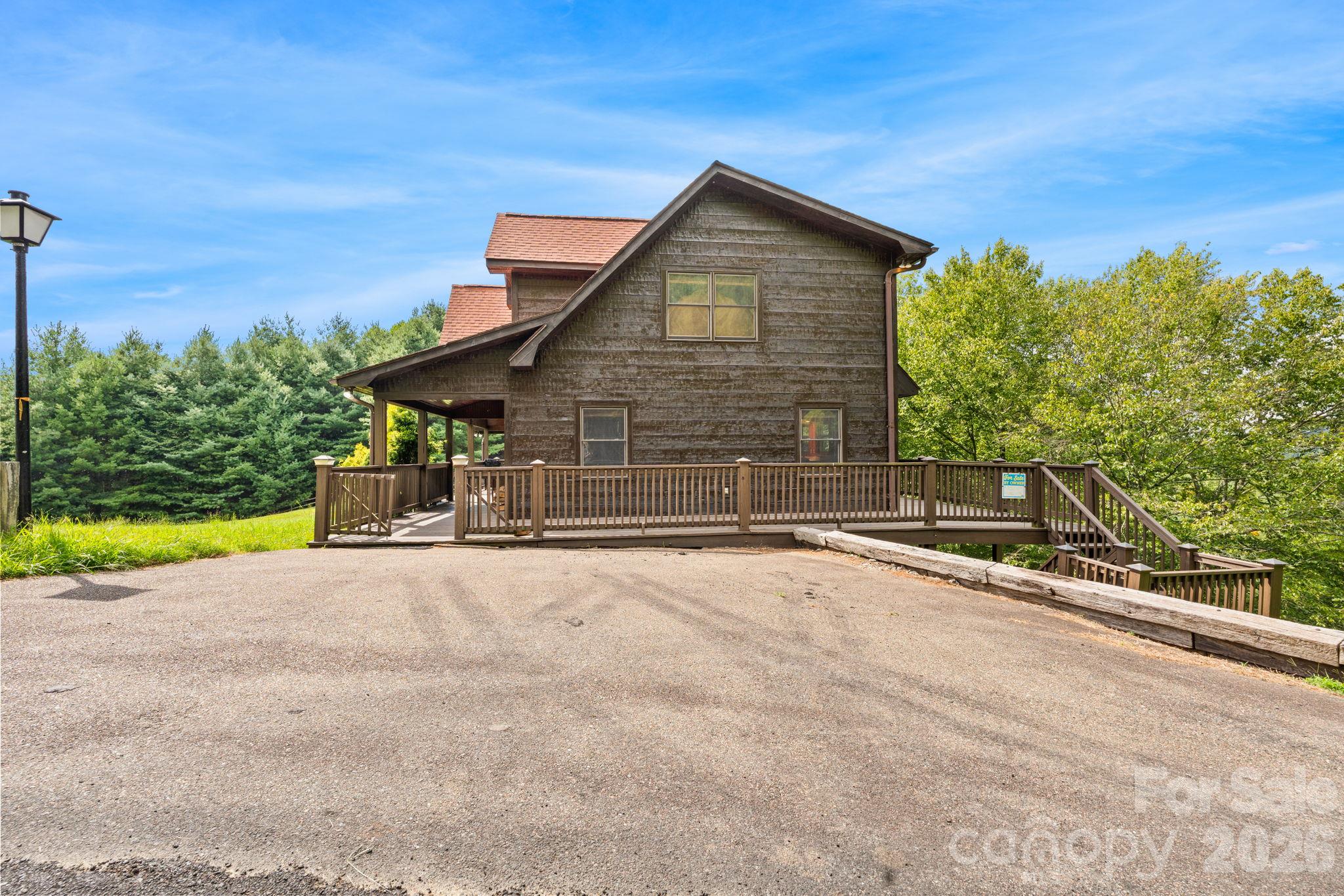 Driveway View - 1003 Deerwood Road, Piney Creek