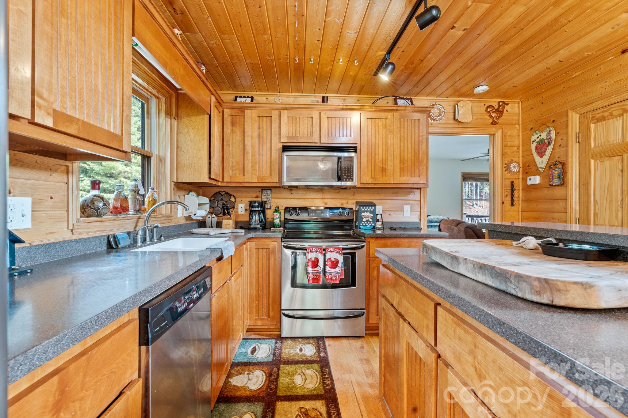 Kitchen Area - 1003 Deerwood Road, Piney Creek