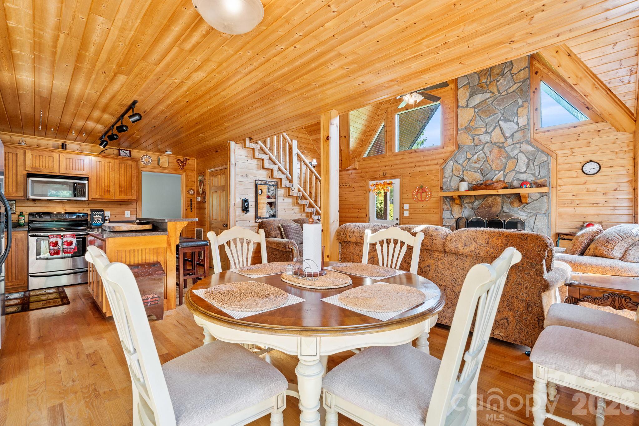 Dining Area - 1003 Deerwood Road, Piney Creek