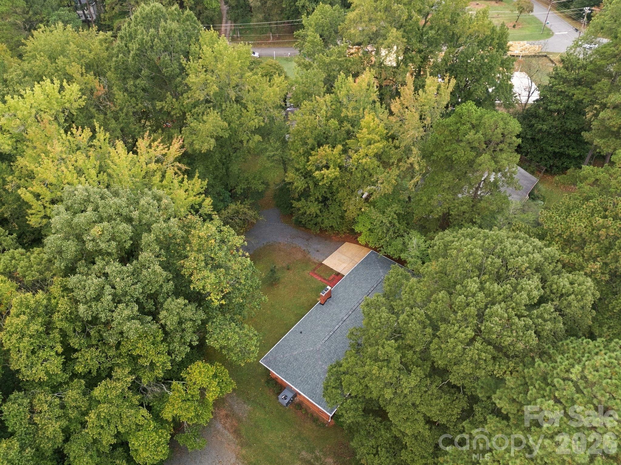 Single Family Residence at 7029 Linda Lake Drive, Charlotte, photo 28 of 33