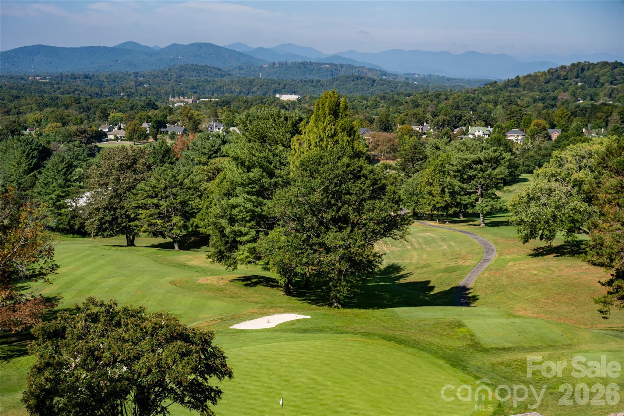 Condominium overlooks the classic Grove Park Inn Golf course and Blue Ridge Mountains - 288 Macon Avenue, Asheville