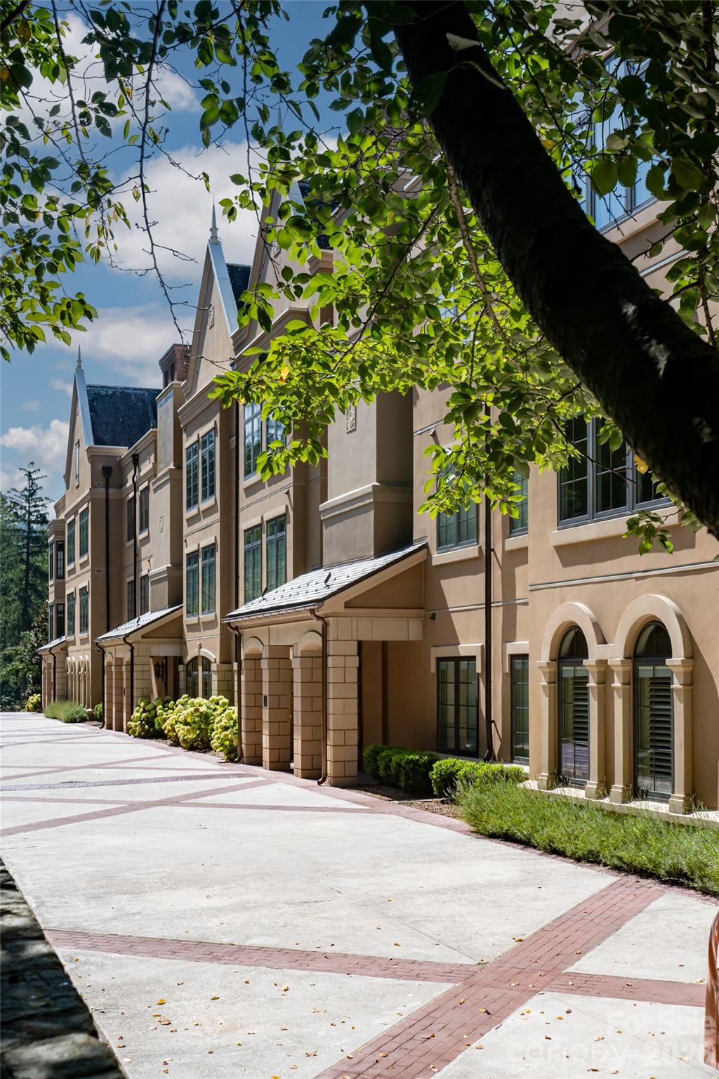 Condominium at 288 Macon Avenue, Asheville, photo 46 of 47