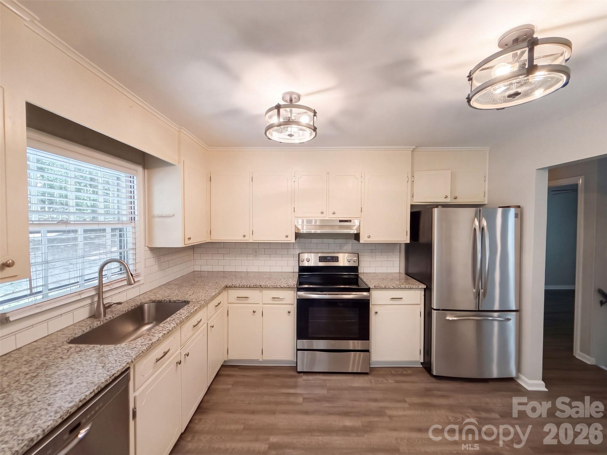 Single Family Residence at 1120 Emerald Drive, Concord, photo 2 of 27