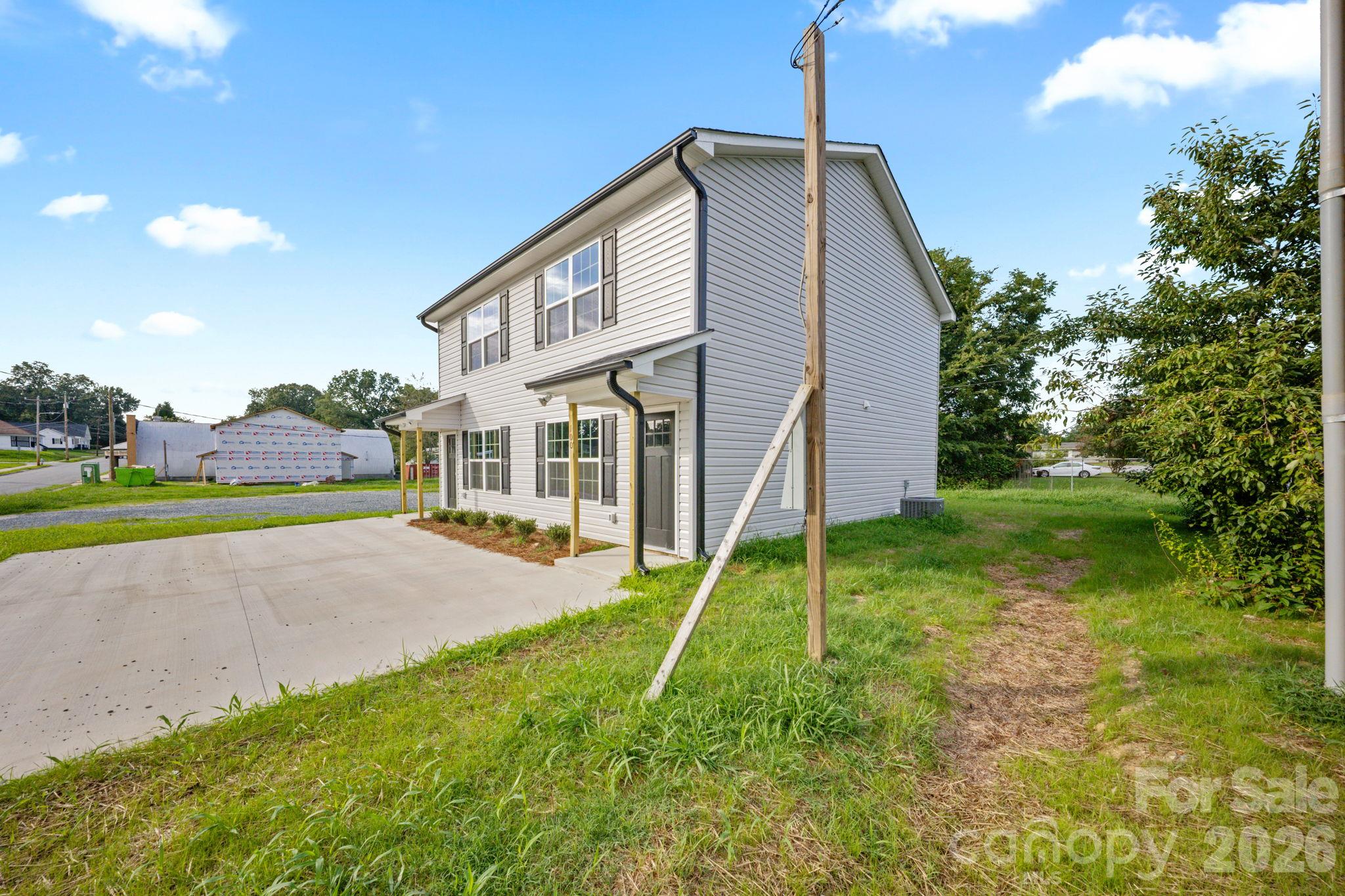 Duplex at 700 W Horah Street, Salisbury, photo 3 of 19