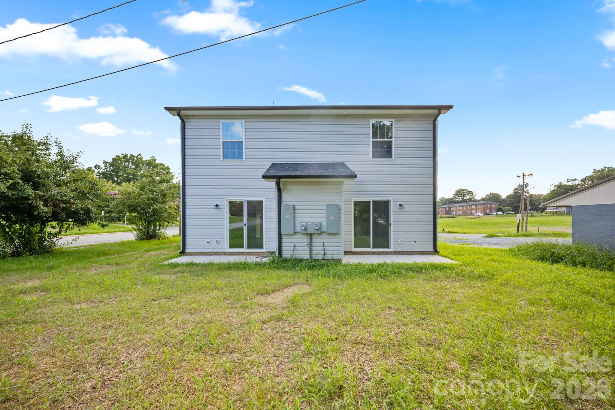 Duplex at 700 W Horah Street, Salisbury, photo 4 of 19