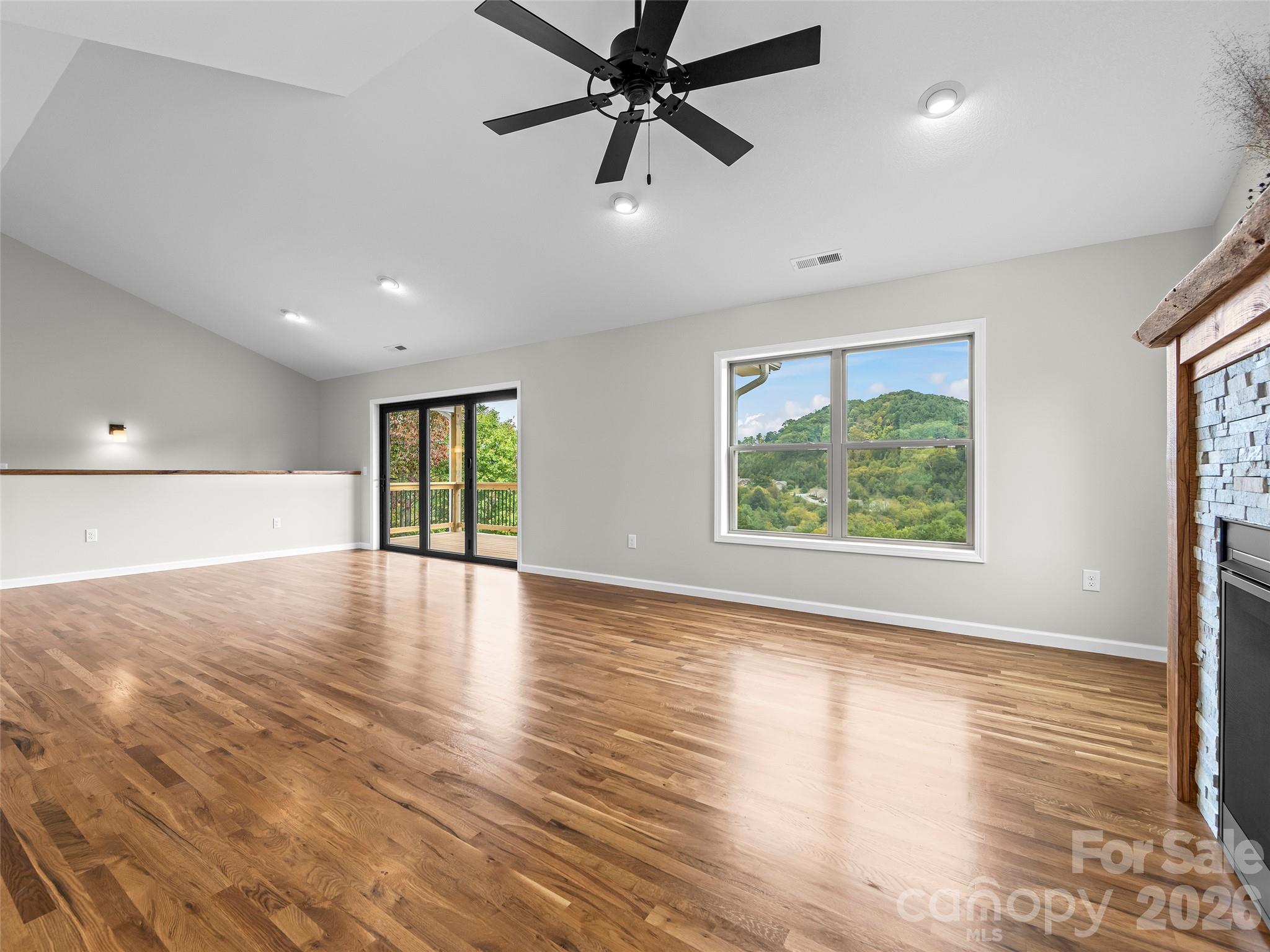 Single Family Residence at 210 Aster Ridge Drive, Waynesville, photo 10 of 39