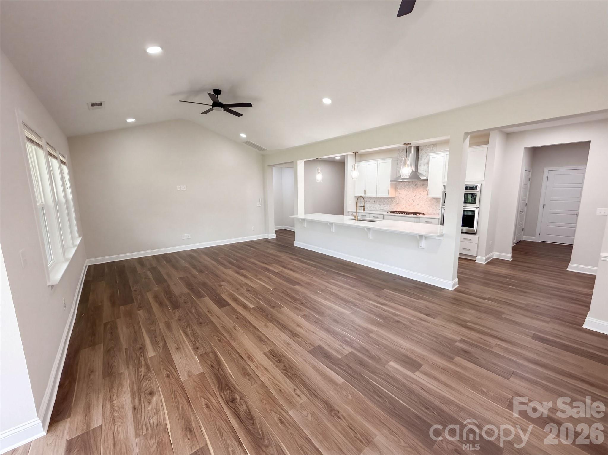 Single Family Residence at 6109 Balham Court, Charlotte, photo 9 of 33