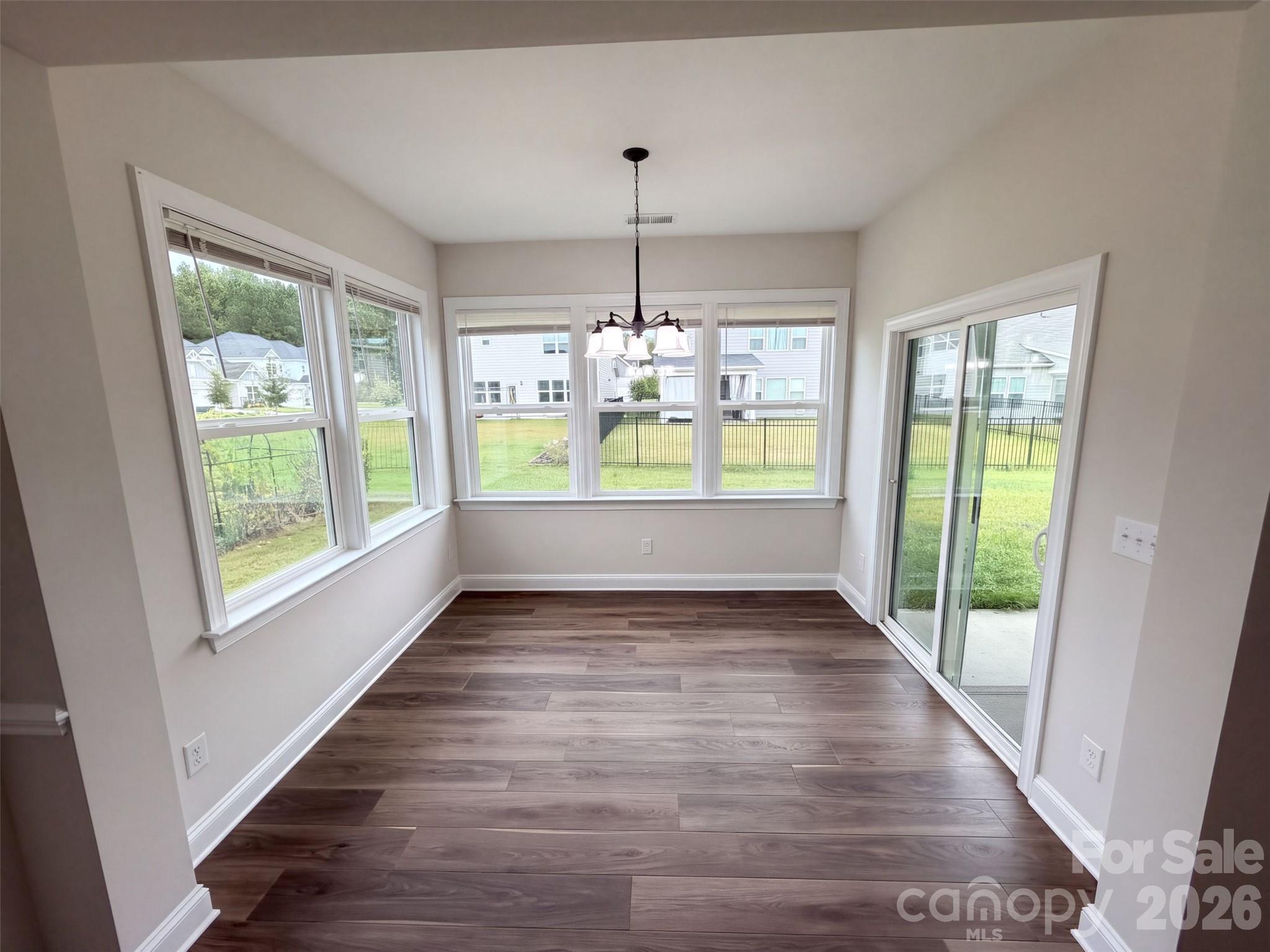 Single Family Residence at 6109 Balham Court, Charlotte, photo 11 of 33