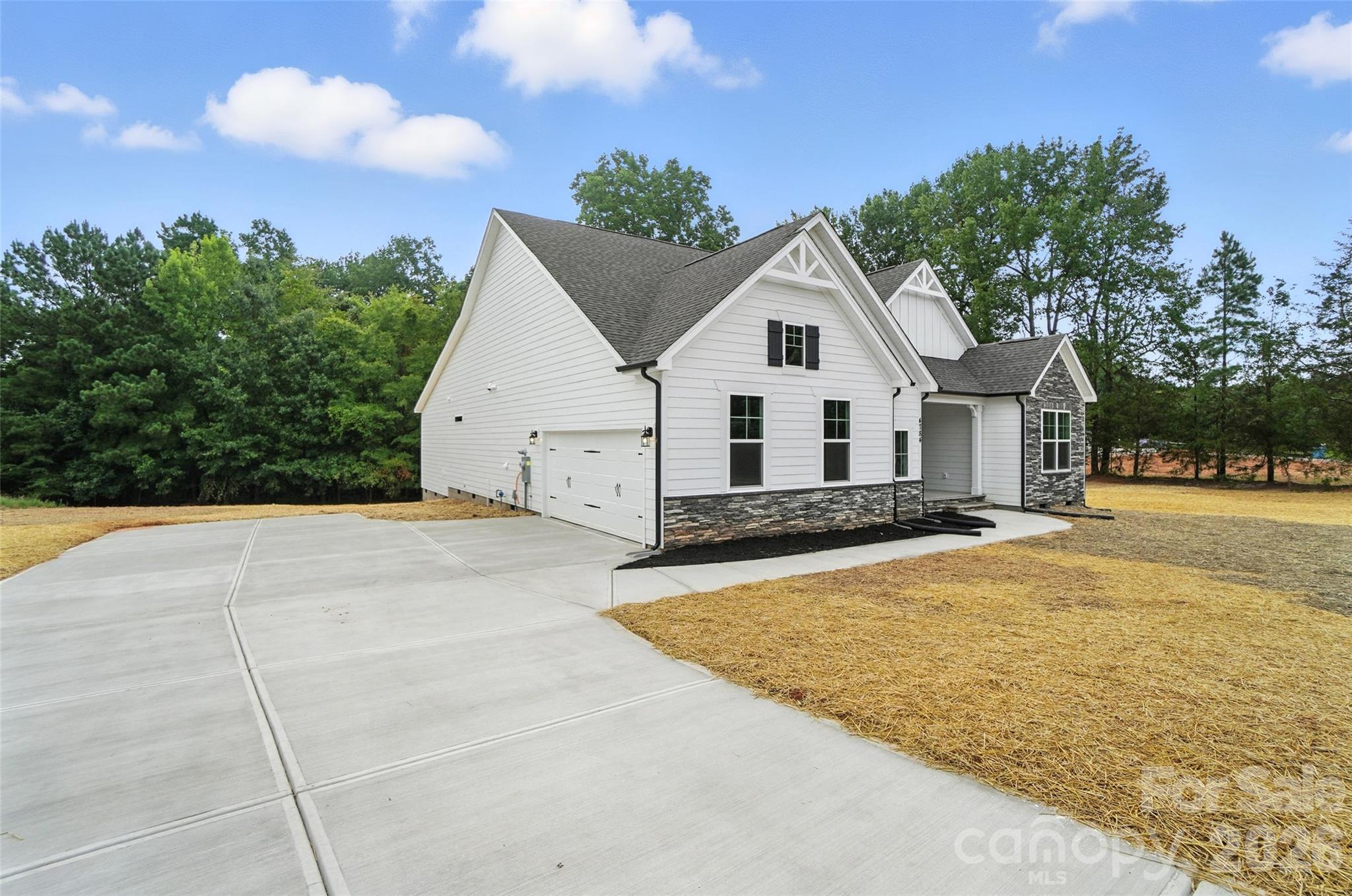 Single Family Residence at 162 Clark Cove Road, Statesville, photo 2 of 48
