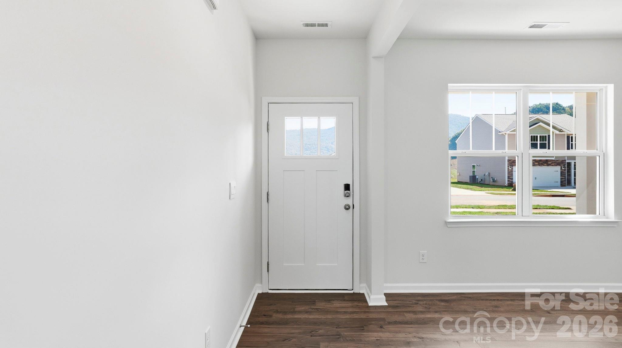 Single Family Residence at 145 Ridgehaven Drive, Waynesville, photo 6 of 30