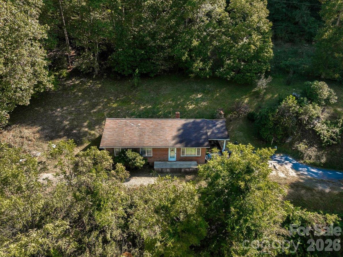 Single Family Residence at 10730 US 19W Highway, Burnsville, photo 8 of 21
