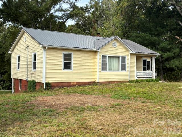 Single Family Residence at 949 Cove Road, Rutherfordton, photo 2 of 15