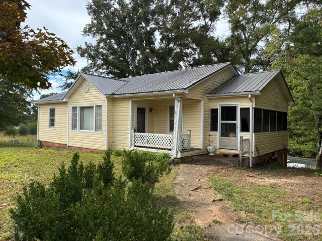 Single Family Residence at 949 Cove Road, Rutherfordton, photo 3 of 15