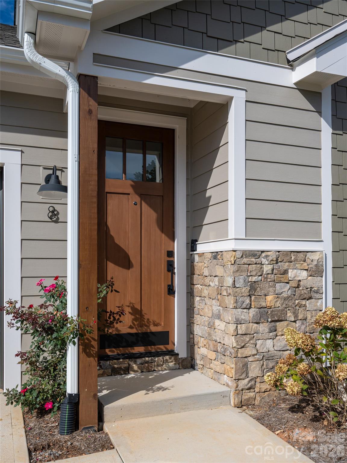 Townhouse at 8 Heartleaf Circle, Arden, photo 5 of 41