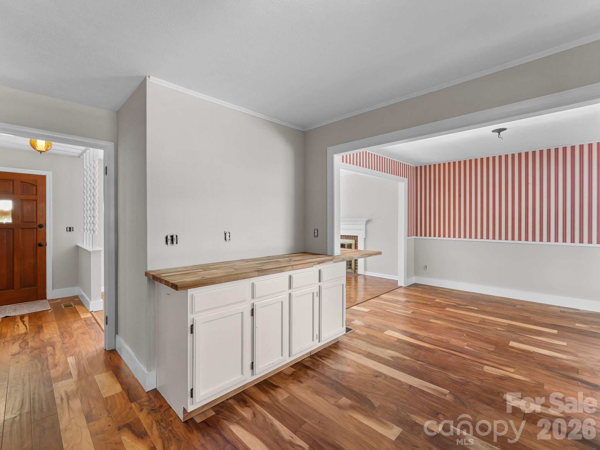 Single Family Residence at 87 Underhill Road, Hendersonville, photo 19 of 48