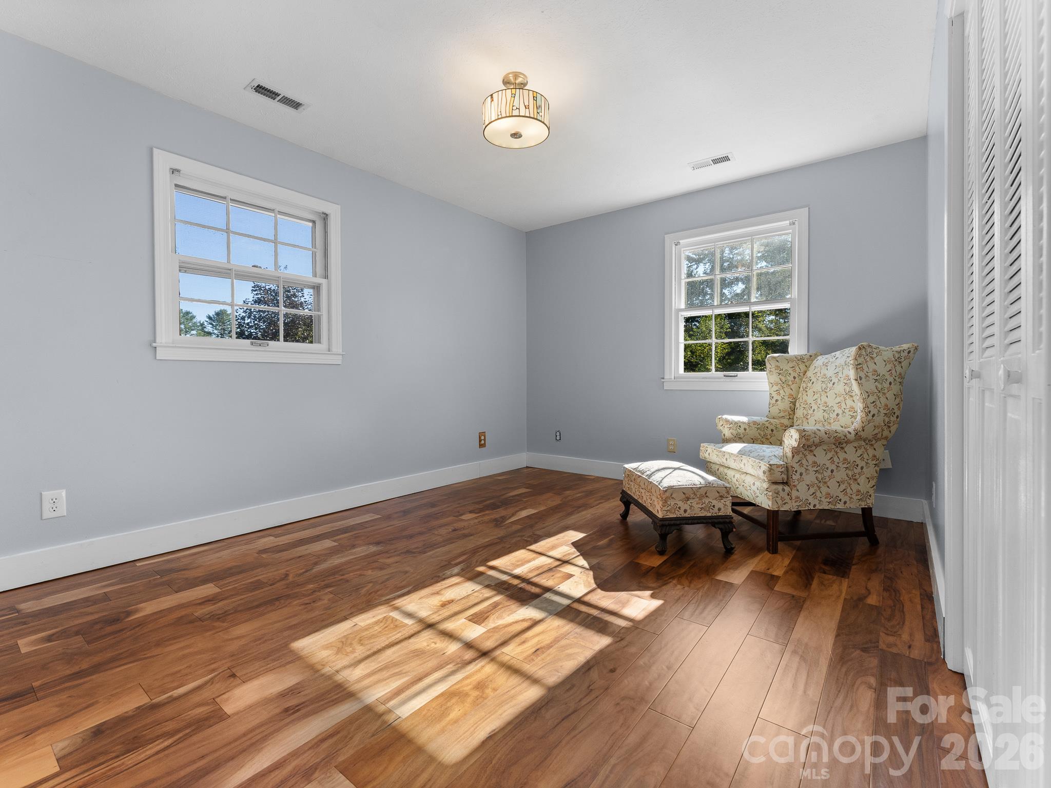 Single Family Residence at 87 Underhill Road, Hendersonville, photo 21 of 48
