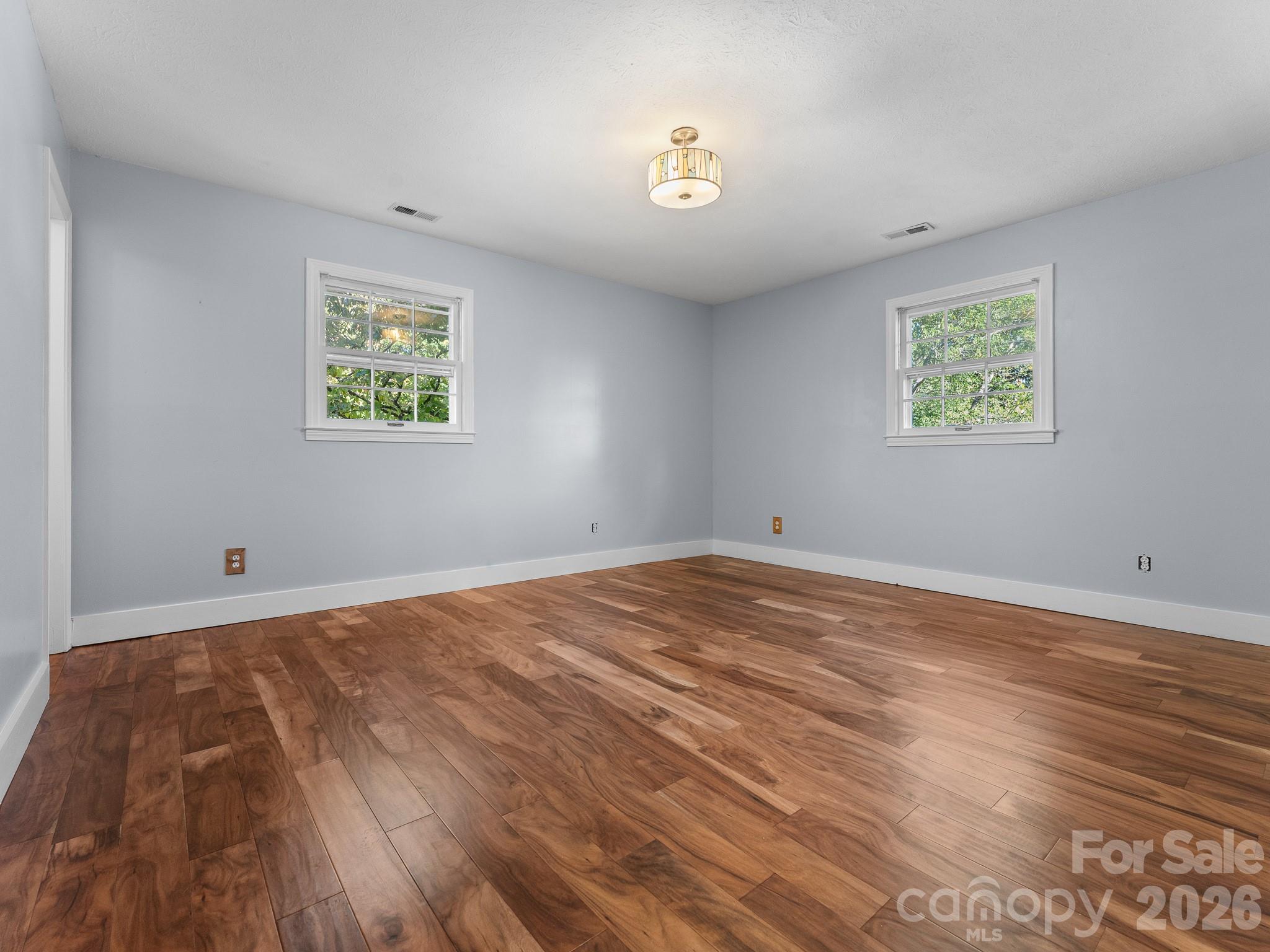 Single Family Residence at 87 Underhill Road, Hendersonville, photo 22 of 48